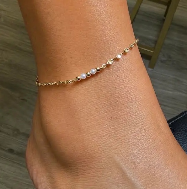Permanent Jewelry at The Chateau Glo
